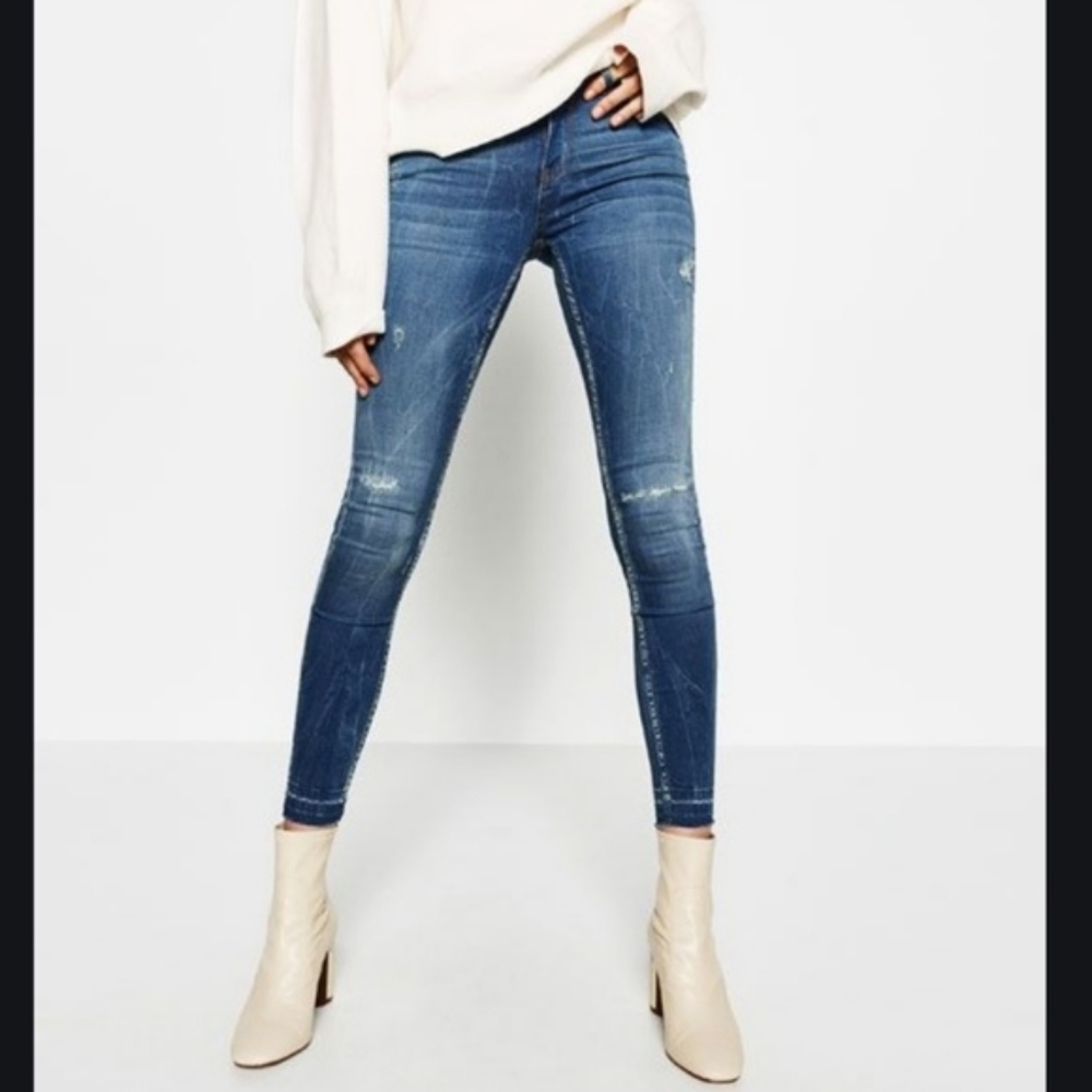 Zara Skinny Ankle Jeans Mid Riseโ Distressed Size 2